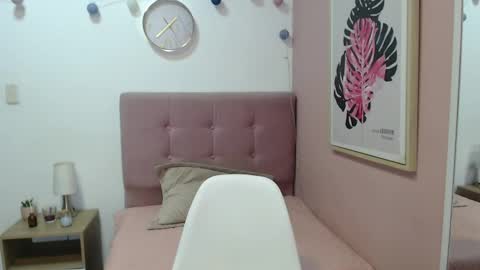 Snapshot of lanna_mills chatting on 05.28.26 Lanna online show from 05.28.26