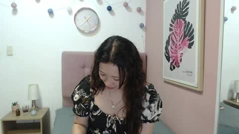 Snapshot of lanna_mills chatting on 05.29.26 Lanna online show from 05.29.26