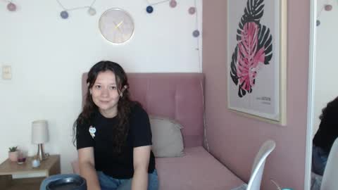 Snapshot of lanna_mills chatting on 06.03.26 Lanna online show from 06.03.26