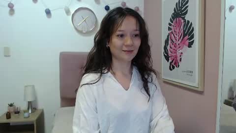 Snapshot of lanna_mills chatting on 06.23.26 Lanna online show from 06.23.26