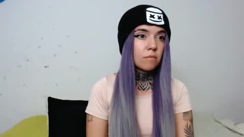 Snapshot of lannie_gonzales chatting on 01.28.25 LANNIE   online show from 01.28.25