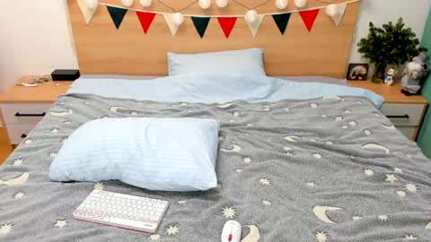 Snapshot of lanny_fandi chatting on 12.27.24 Fandi online show from 12.27.24