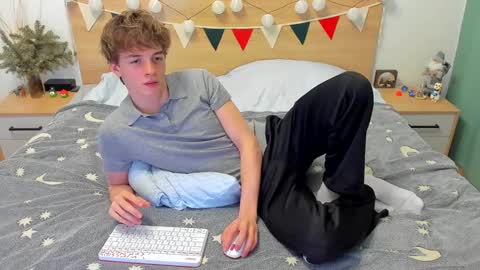 Snapshot of lanny_fandi chatting on 02.06.25 Fandi online show from 02.06.25