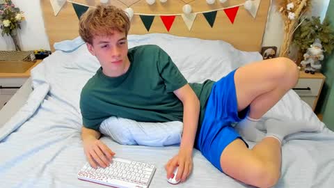 Snapshot of lanny_fandi chatting on 02.27.25 Fandi online show from 02.27.25