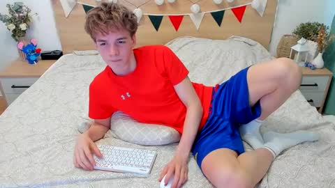 Snapshot of lanny_fandi chatting on 03.03.25 Fandi online show from 03.03.25