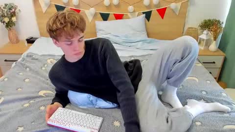 Snapshot of lanny_fandi chatting on 03.10.25 Fandi online show from 03.10.25