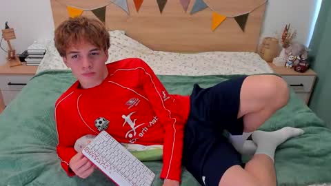 Snapshot of lanny_fandi chatting on 09.10.25 Fandi online show from 09.10.25