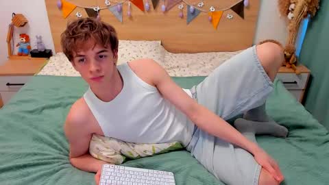 Snapshot of lanny_fandi chatting on 02.18.26 Fandi online show from 02.18.26