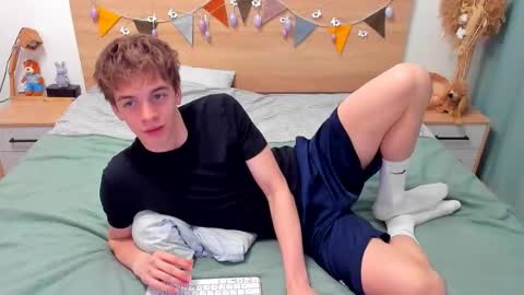 Snapshot of lanny_fandi chatting on 02.27.26 Fandi online show from 02.27.26