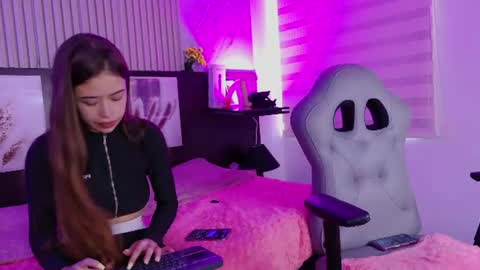 lara_as online show from 06.24.26