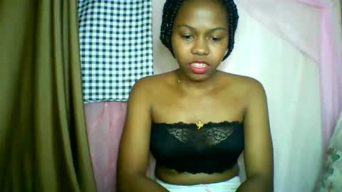 Snapshot of lara_belle chatting on 06.02.26 lara_belle online show from 06.02.26