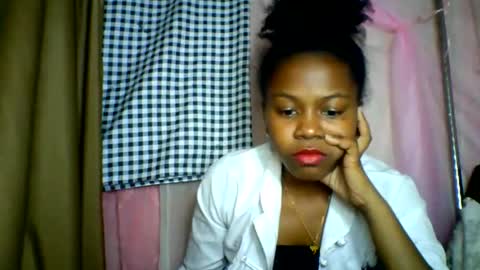 Snapshot of lara_belle chatting on 06.07.26 lara_belle online show from 06.07.26