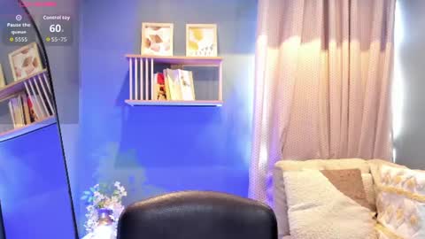      700  200   online show from 07.18.26