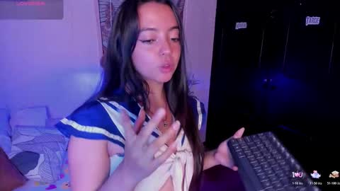 Snapshot of laraa_rouss_ chatting on 11.27.25 laraa rouss online show from 11.27.25