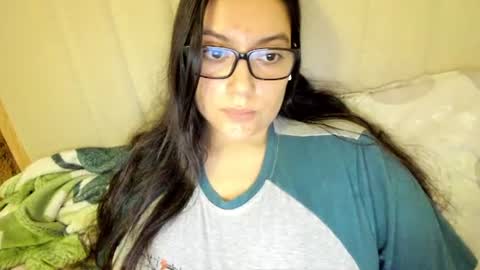 Snapshot of laracamille chatting on 04.15.26 lara online show from 04.15.26