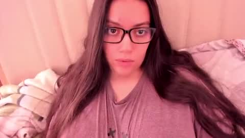 Snapshot of laracamille chatting on 04.19.26 lara online show from 04.19.26