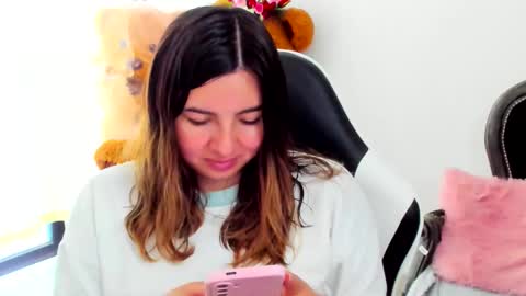 Lara online show from 04.22.26