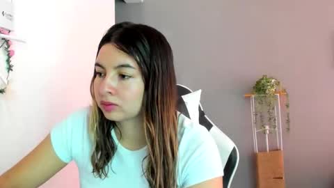 Lara online show from 05.25.26