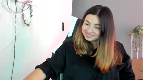 Lara online show from 05.26.26