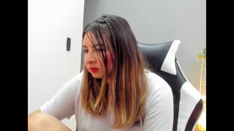 Lara online show from 05.30.26