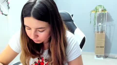 Lara online show from 06.03.26