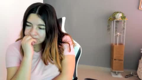 Lara online show from 06.06.26