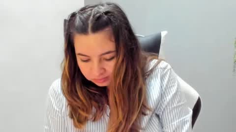 Lara online show from 06.17.26