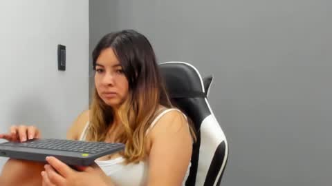 Lara online show from 06.26.26