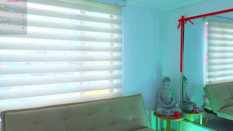 Lara  online show from 01.08.25