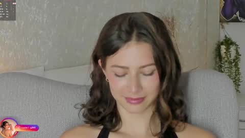 Lara  online show from 11.10.25