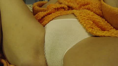 Snapshot of laralhotr chatting on 12.20.24 laralhotr online show from 12.20.24