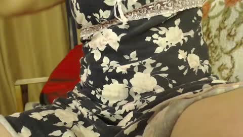 Snapshot of laralhotr chatting on 03.01.25 laralhotr online show from 03.01.25