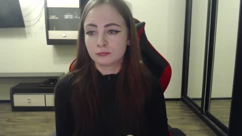 Snapshot of laralianna chatting on 01.11.25 Laralianna online show from 01.11.25