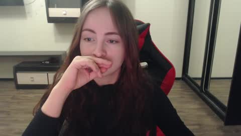 Snapshot of laralianna chatting on 02.05.25 Laralianna online show from 02.05.25