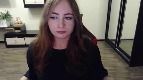 Snapshot of laralianna chatting on 09.20.25 Laralianna online show from 09.20.25