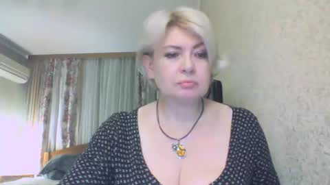 laramrs online show from 11.27.25