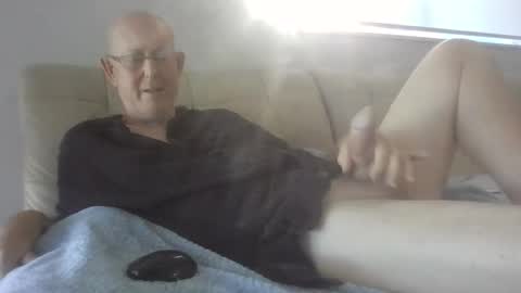 largerthan-   say hi on entry online show from 06.05.26