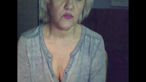 Snapshot of larisaq4ugo24 chatting on 01.22.25 larisaq4ugo24 online show from 01.22.25