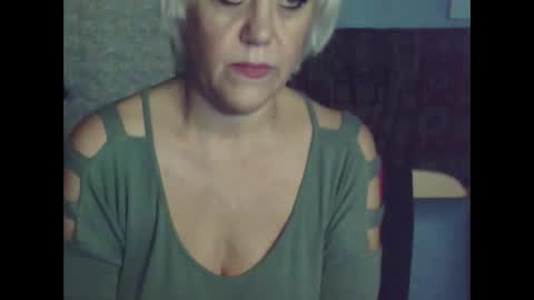 Snapshot of larisaq4ugo24 chatting on 09.14.25 larisaq4ugo24 online show from 09.14.25