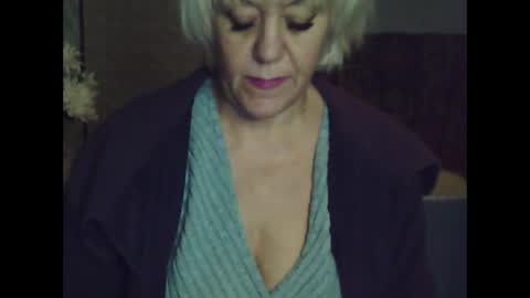 Snapshot of larisaq4ugo24 chatting on 10.25.25 larisaq4ugo24 online show from 10.25.25