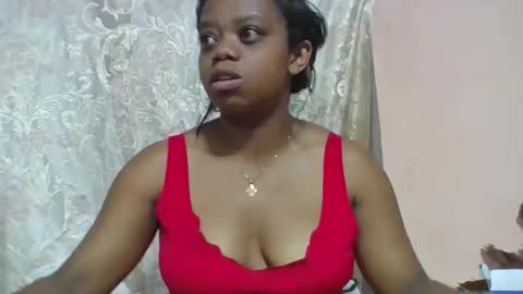 Snapshot of larissa645771 chatting on 05.17.26 larissa645771 online show from 05.17.26