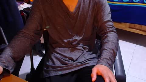 Snapshot of larry_art_a chatting on 03.07.26 Larry online show from 03.07.26