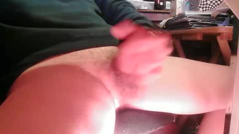 Snapshot of larrys60 chatting on 12.19.25 larrys60 online show from 12.19.25