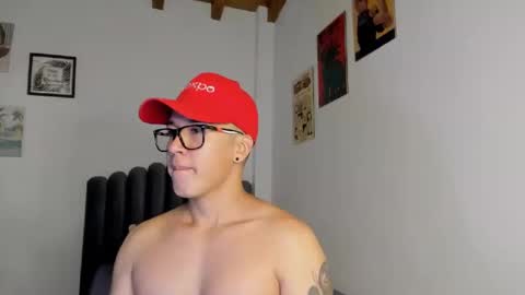 Snapshot of lass_nazar chatting on 09.30.25 lass_nazar online show from 09.30.25