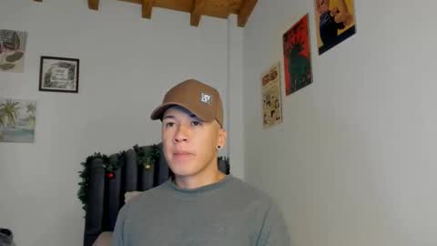 Snapshot of lass_nazar chatting on 11.18.25 lass_nazar online show from 11.18.25