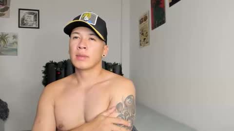 Snapshot of lass_nazar chatting on 11.25.25 lass_nazar online show from 11.25.25