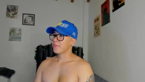 Snapshot of lass_nazar chatting on 11.29.25 lass_nazar online show from 11.29.25