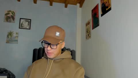 Snapshot of lass_nazar chatting on 04.21.26 lass_nazar online show from 04.21.26
