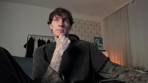 Snapshot of lastnight4you chatting on 09.13.25 acie online show from 09.13.25