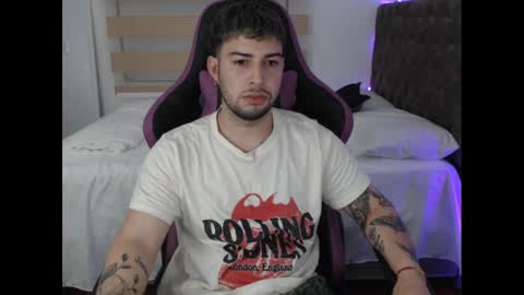 Snapshot of latam_ chatting on 01.29.25 YOUR BABY online show from 01.29.25